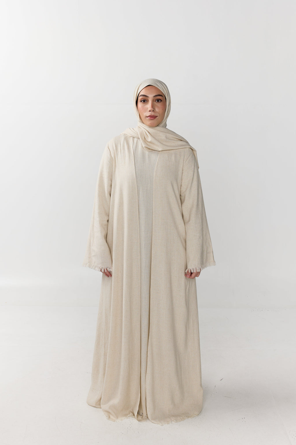 HAYAR Beige linen set, front view