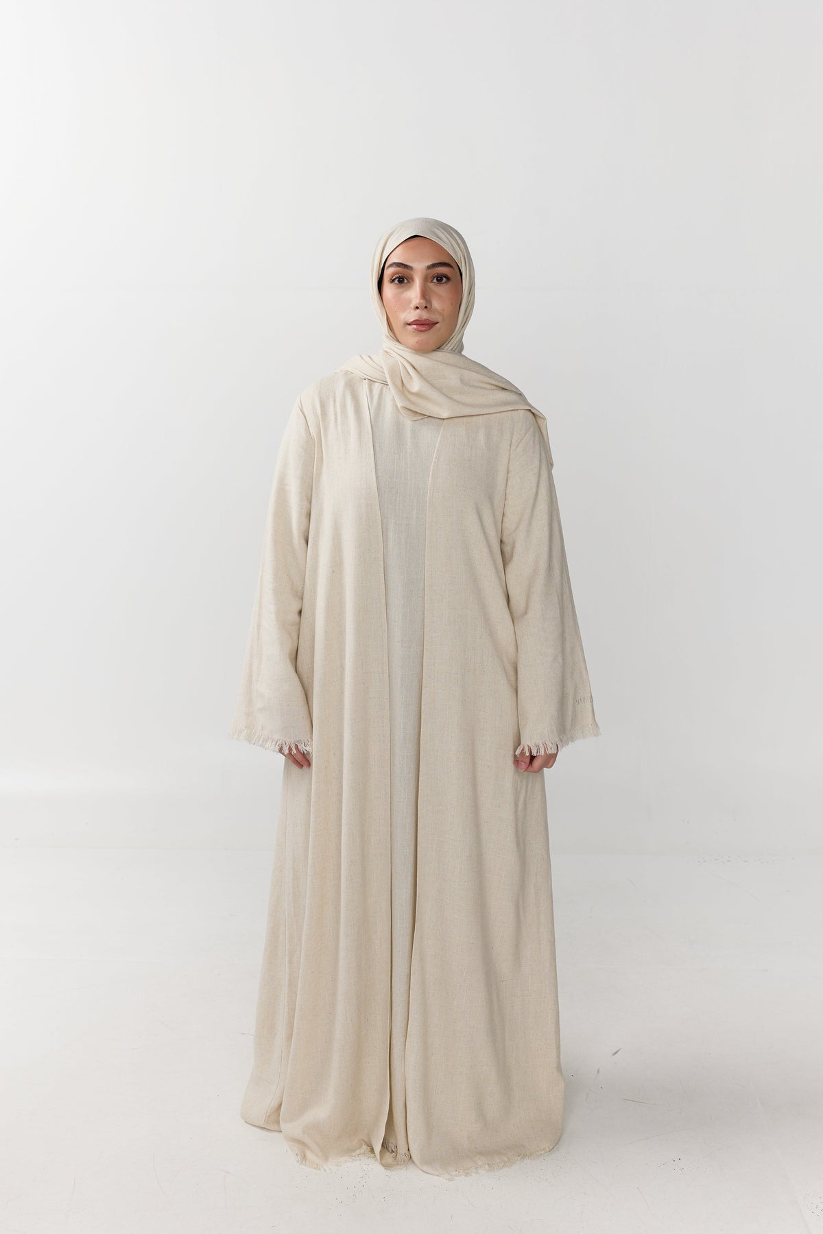 HAYAR Beige linen set, front view