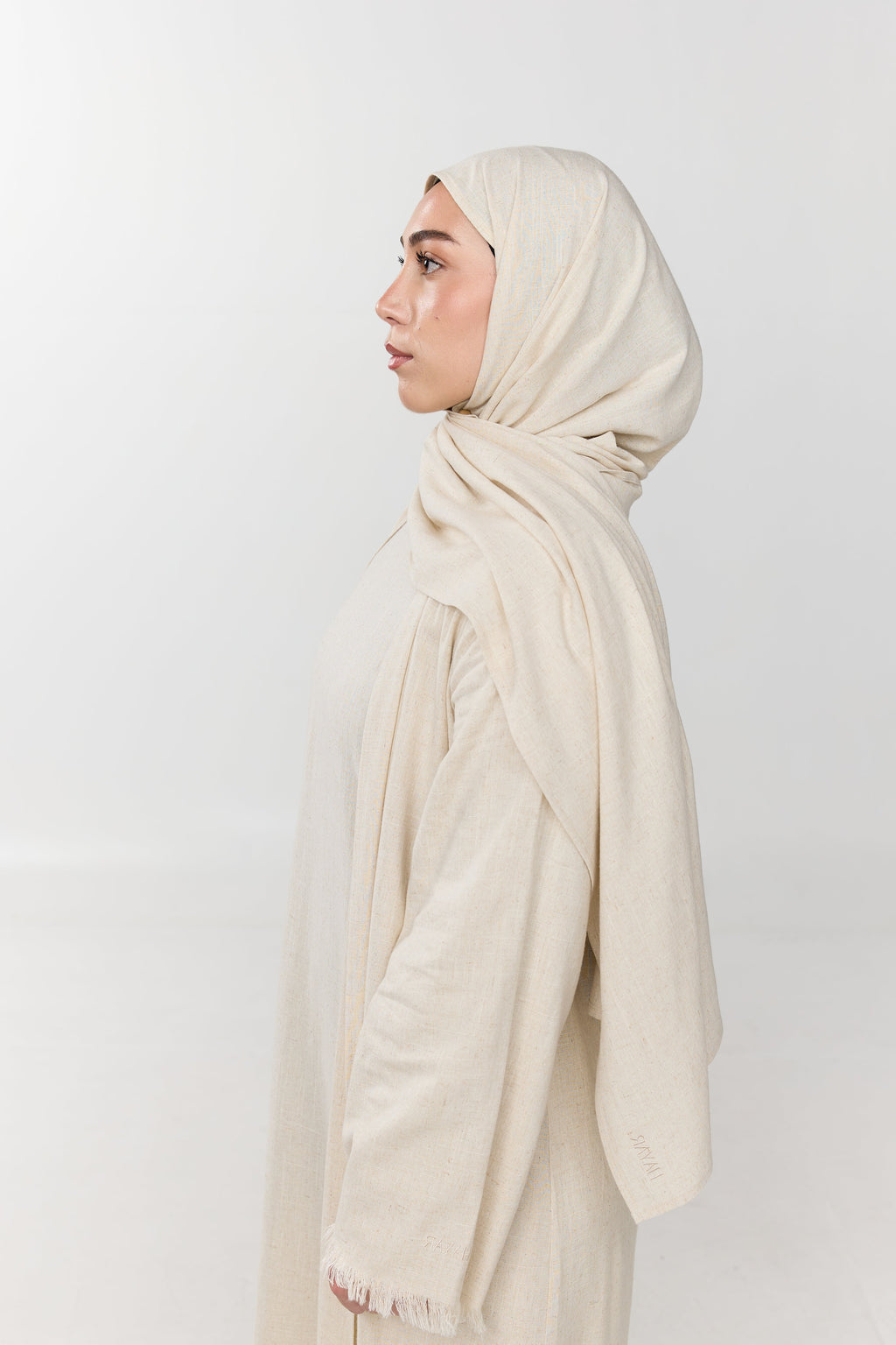 HAYAR Beige linen set, hijab drape detail