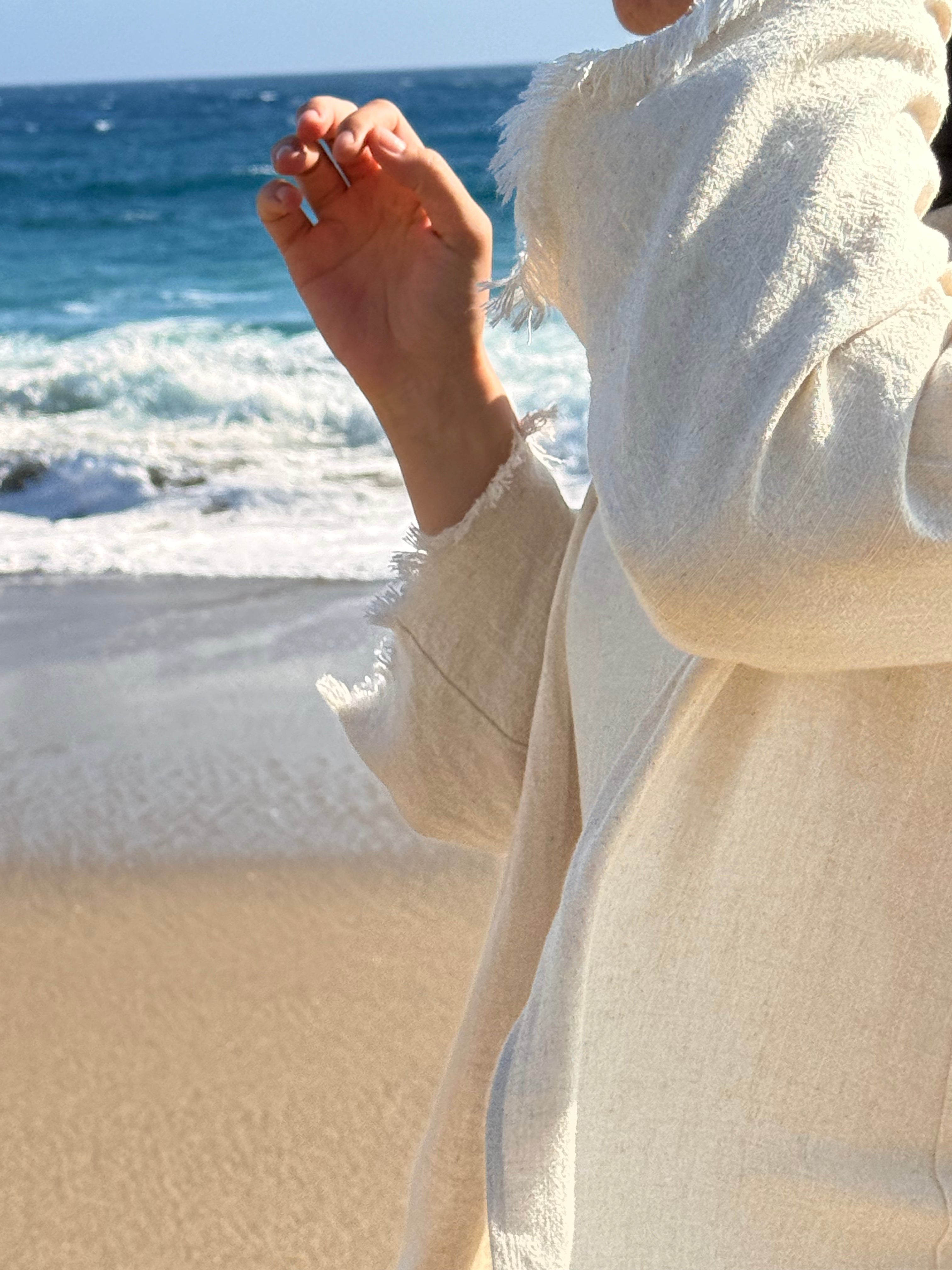 HAYAR linen at the beach